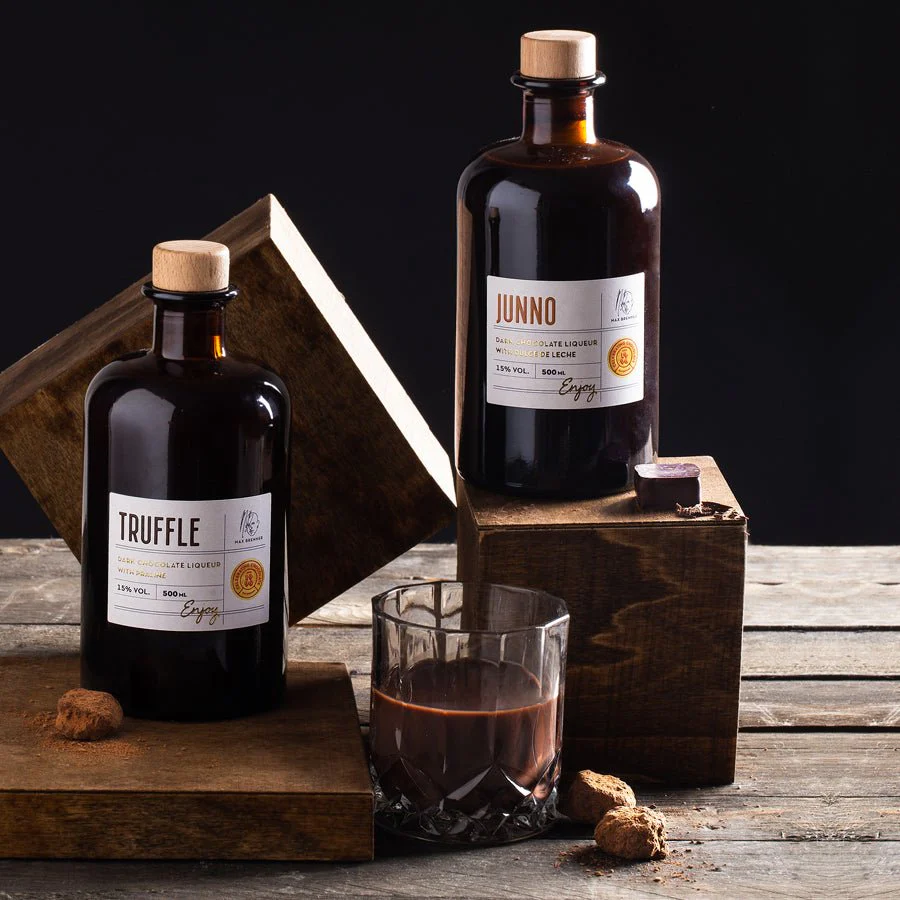 Luxury 9 Pralines & Junno Liqueur - Image 2